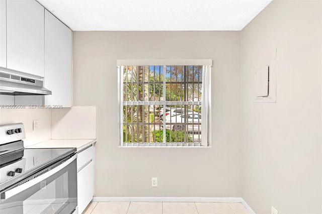 1439 Springside Dr 1439, Weston, FL 33326