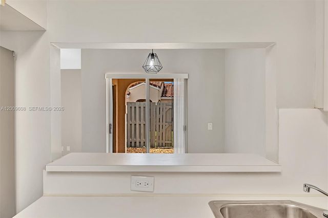 1439 Springside Dr 1439, Weston, FL 33326