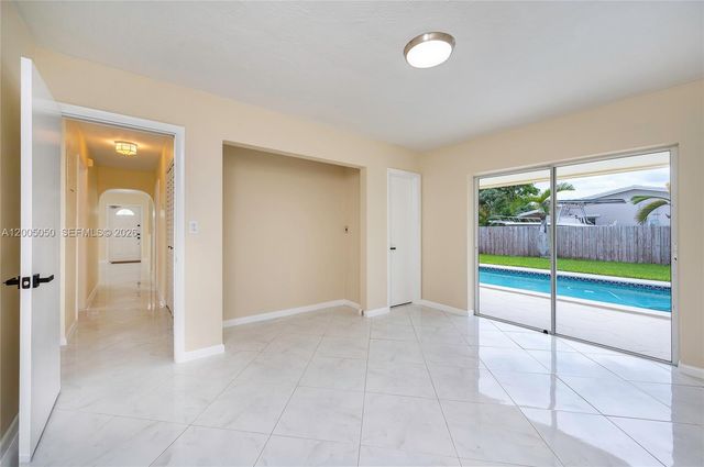 9411 SW 185th Terrace, Cutler Bay, FL 33157