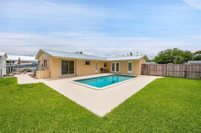 9411 SW 185th Terrace, Cutler Bay, FL 33157