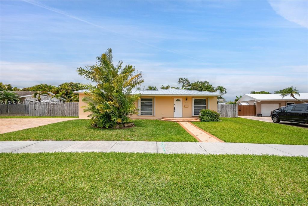 9411 SW 185th Terrace, Cutler Bay, FL 33157
