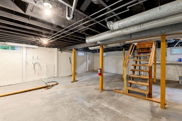 424 N Dellrose Ave, Wichita, KS 67208
