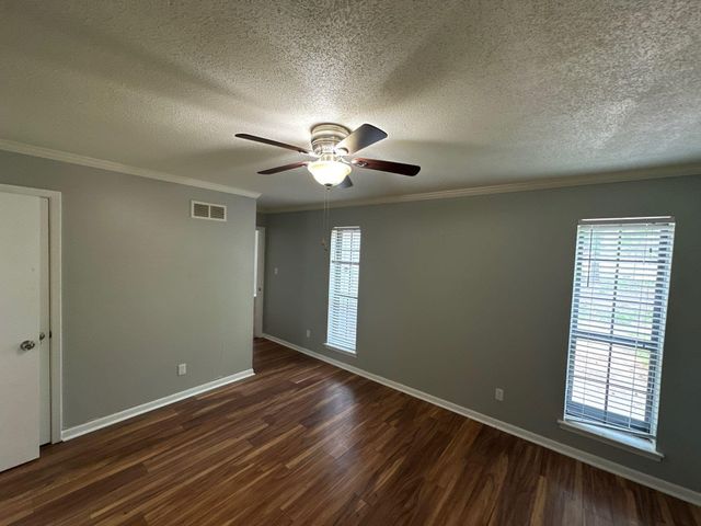 4304 RENNERS RD, Memphis, TN 38128