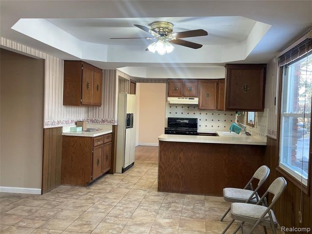 11375 Savage Drive, Sterling Heights, MI 48312