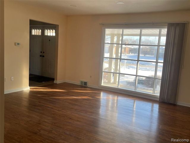 11375 Savage Drive, Sterling Heights, MI 48312