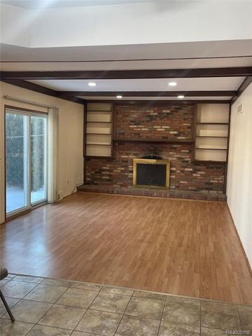 11375 Savage Drive, Sterling Heights, MI 48312