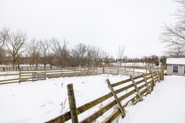 39520 N Kilbourne Road, Wadsworth, IL 60083