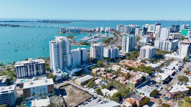 1516 OAK STREET, Sarasota, FL 34236