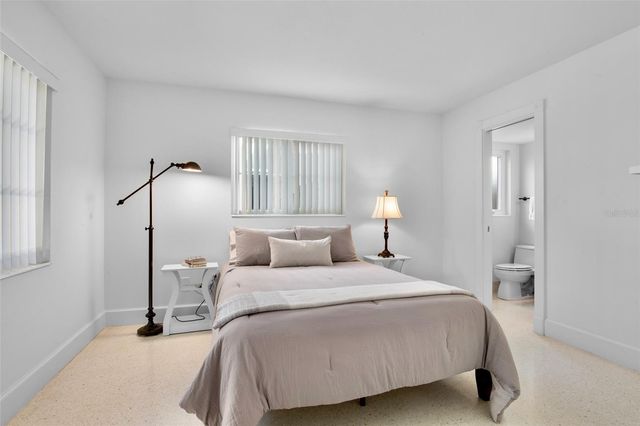 1516 OAK STREET, Sarasota, FL 34236