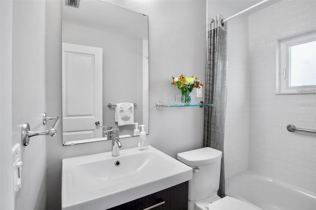 1516 OAK STREET, Sarasota, FL 34236