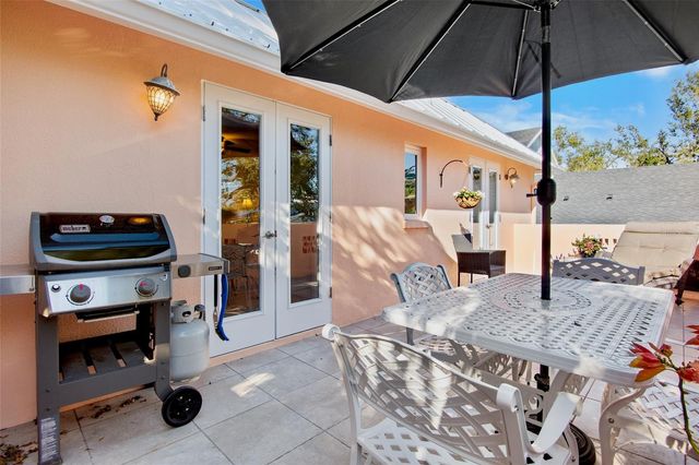 1516 OAK STREET, Sarasota, FL 34236