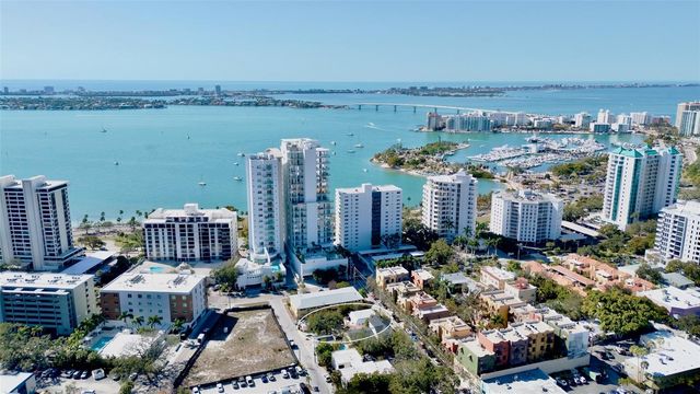 1516 OAK STREET, Sarasota, FL 34236