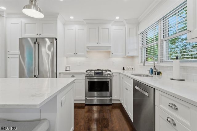 6 Davis St, Cranford Twp., NJ 07016