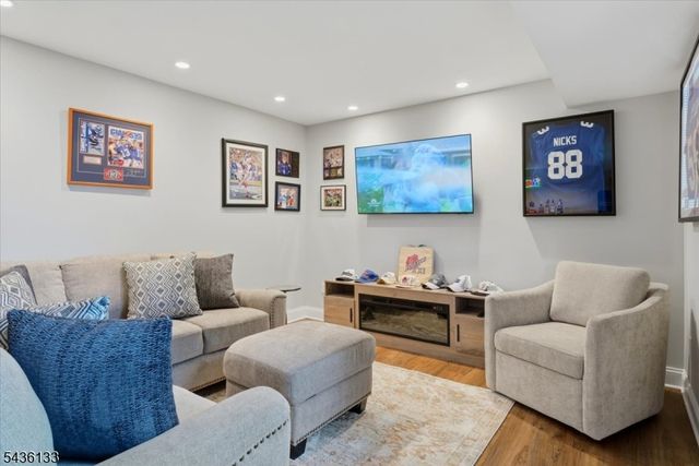 6 Davis St, Cranford Twp., NJ 07016