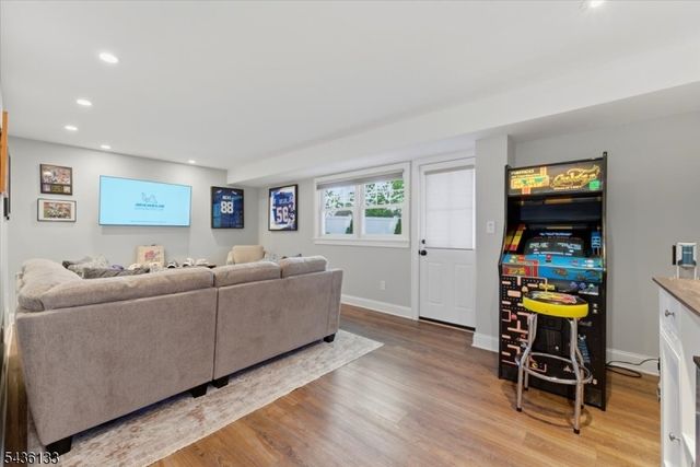 6 Davis St, Cranford Twp., NJ 07016