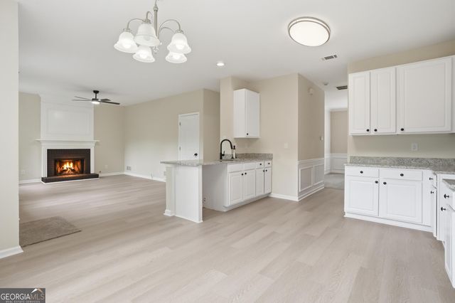 6894 Breeze Drive, Stone Mountain, GA 30087