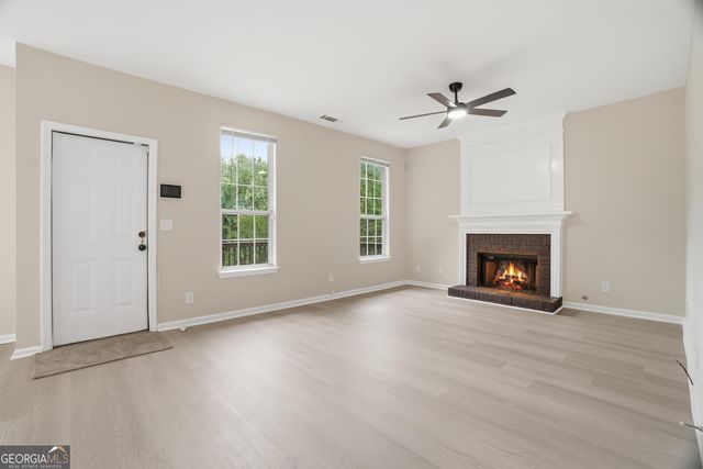 6894 Breeze Drive, Stone Mountain, GA 30087