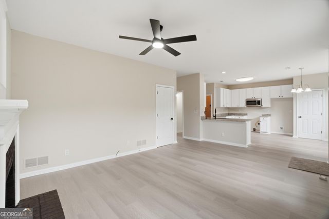 6894 Breeze Drive, Stone Mountain, GA 30087