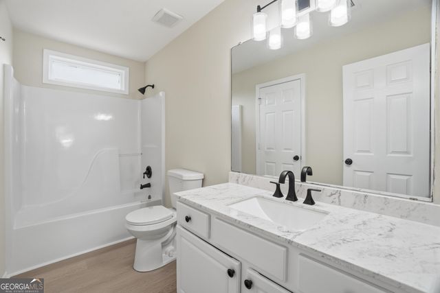 6894 Breeze Drive, Stone Mountain, GA 30087