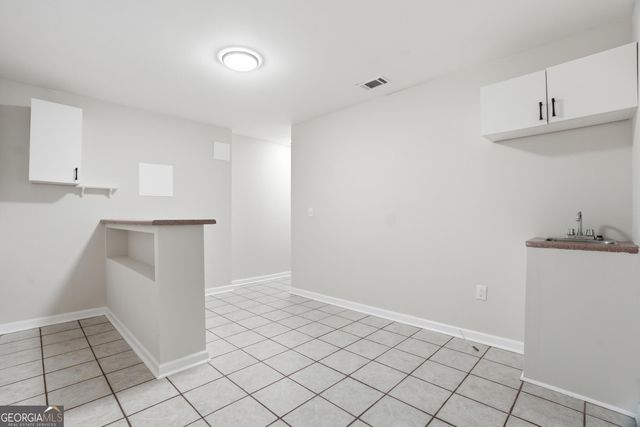 6894 Breeze Drive, Stone Mountain, GA 30087