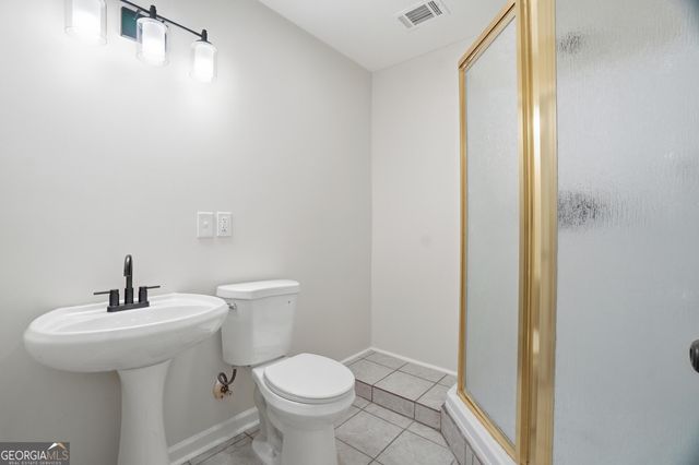6894 Breeze Drive, Stone Mountain, GA 30087