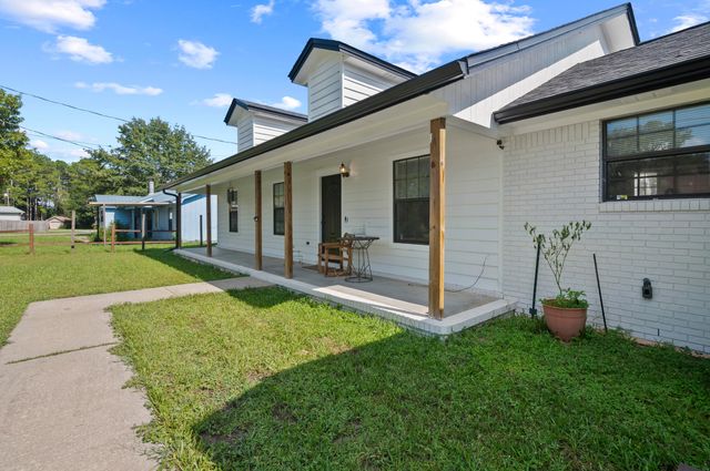 403 Juniper Drive, Crestview, FL 32536