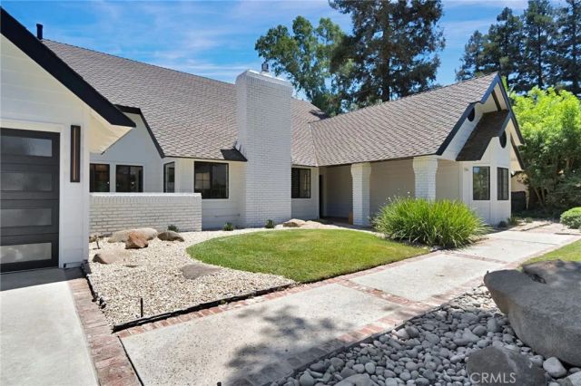 7442 N Tahan, Fresno, CA 93711