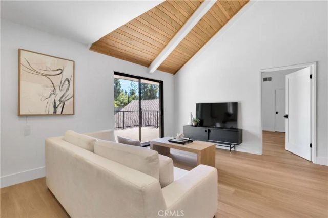 7442 N Tahan, Fresno, CA 93711