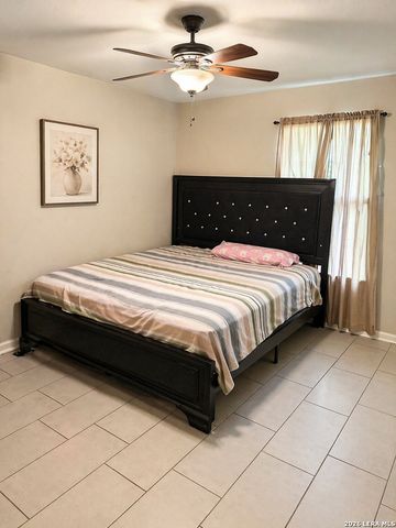 414 E Palfrey St, San Antonio, TX 78223