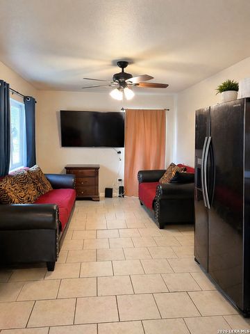 414 E Palfrey St, San Antonio, TX 78223