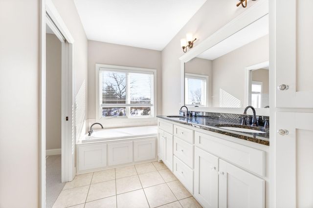 1069 Symphony Lane, Chaska, MN 55318