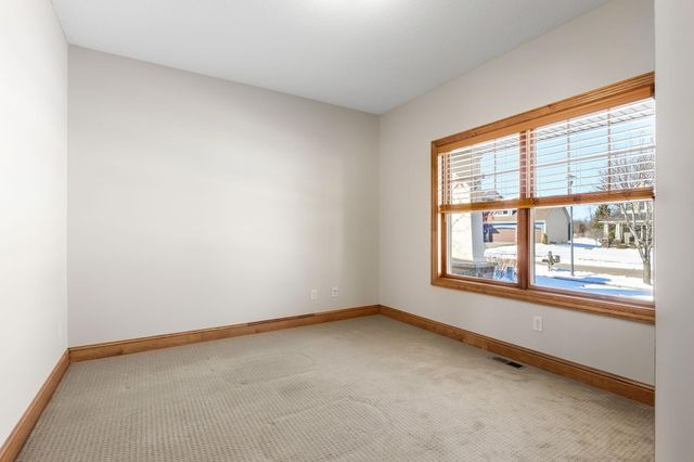 1069 Symphony Lane, Chaska, MN 55318