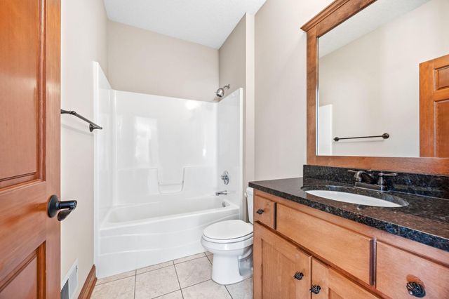 1069 Symphony Lane, Chaska, MN 55318