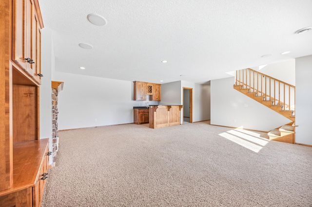 1069 Symphony Lane, Chaska, MN 55318