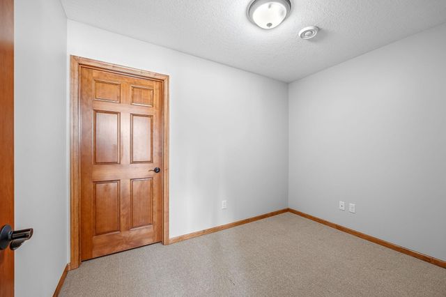 1069 Symphony Lane, Chaska, MN 55318