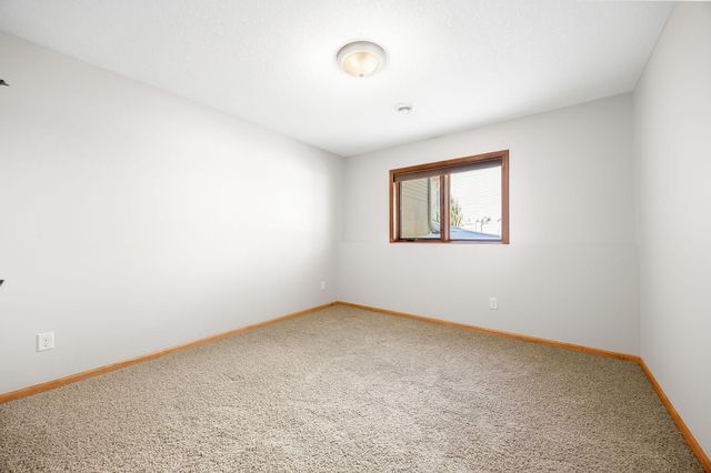 1069 Symphony Lane, Chaska, MN 55318