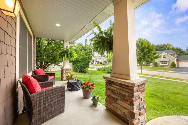 1069 Symphony Lane, Chaska, MN 55318