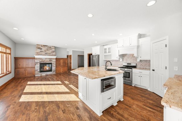 1069 Symphony Lane, Chaska, MN 55318