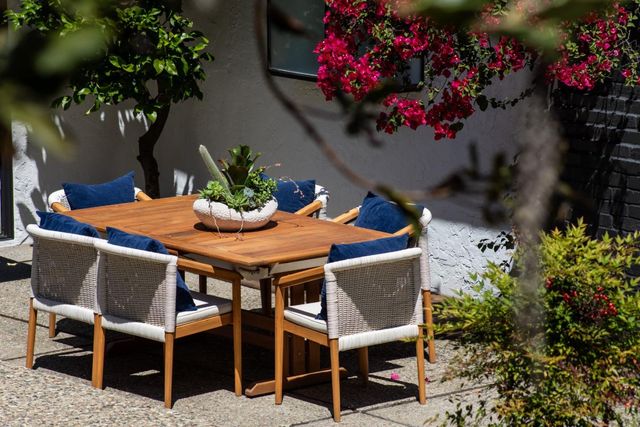 2216 Deodara Drive, Los Altos, CA 94024