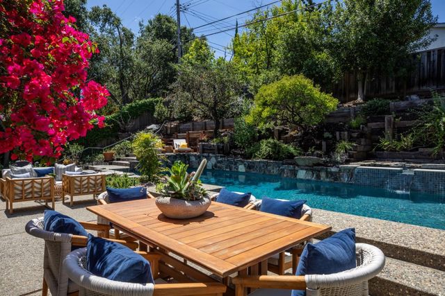 2216 Deodara Drive, Los Altos, CA 94024