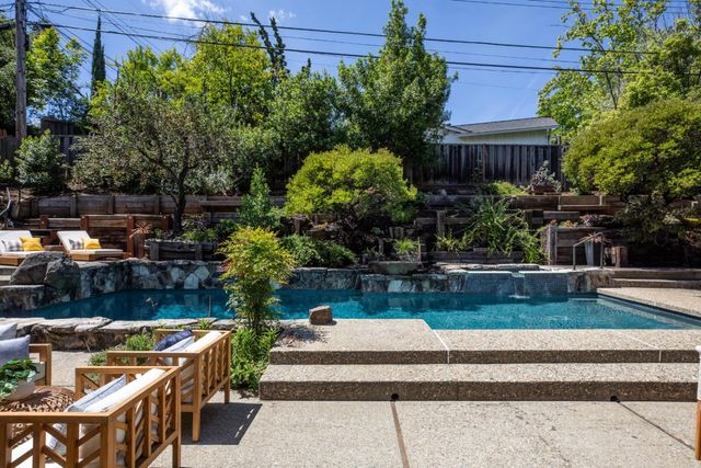 2216 Deodara Drive, Los Altos, CA 94024