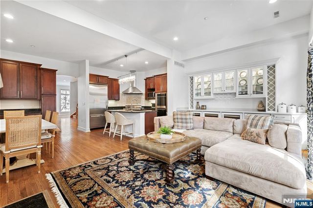 36 Regency Place TH - 36, Weehawken, NJ 07086