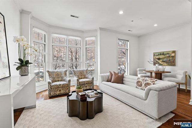 36 Regency Place TH - 36, Weehawken, NJ 07086