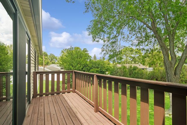 763 White Pine Road 5A2, Buffalo Grove, IL 60089