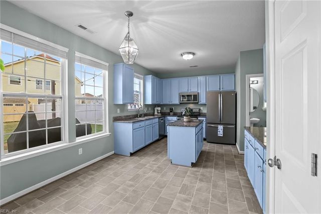 1407 London ST, Elizabeth City, NC 27909