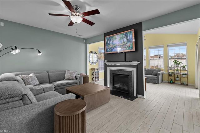 1407 London ST, Elizabeth City, NC 27909