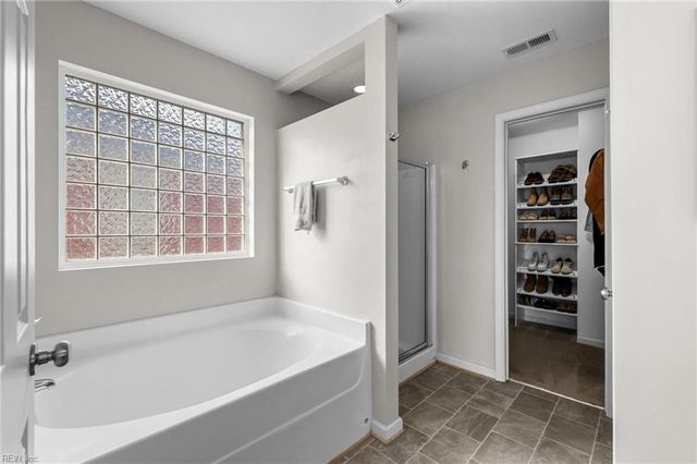 1407 London ST, Elizabeth City, NC 27909