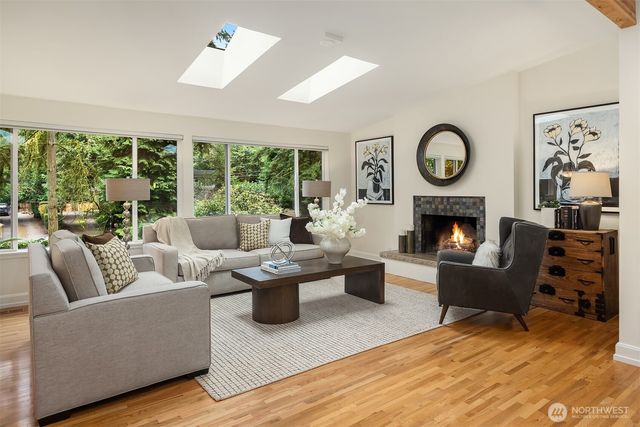 2705 107th Avenue SE, Beaux Arts, WA 98004