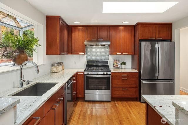 2705 107th Avenue SE, Beaux Arts, WA 98004