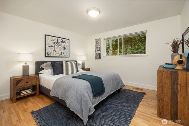 2705 107th Avenue SE, Beaux Arts, WA 98004